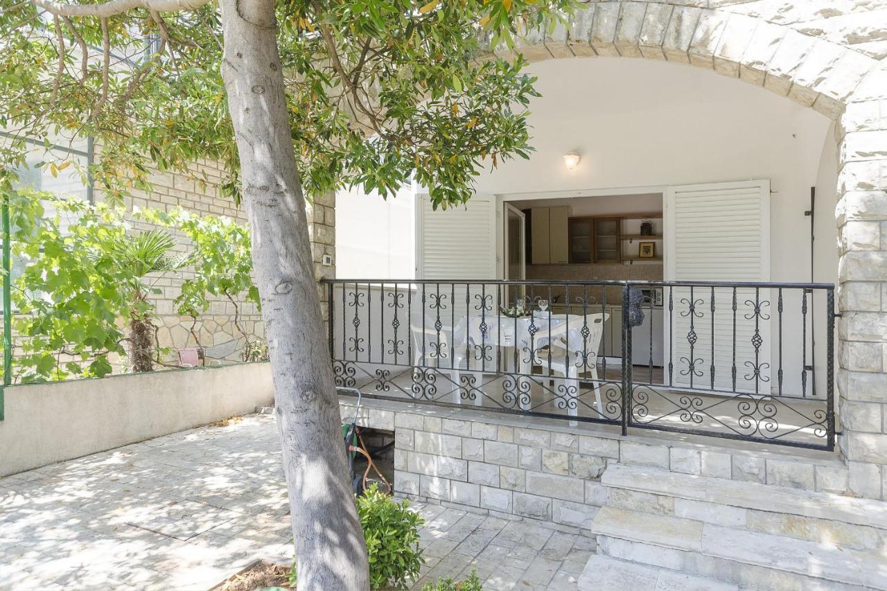 Apartments Karolina Vodice Kültér fotó