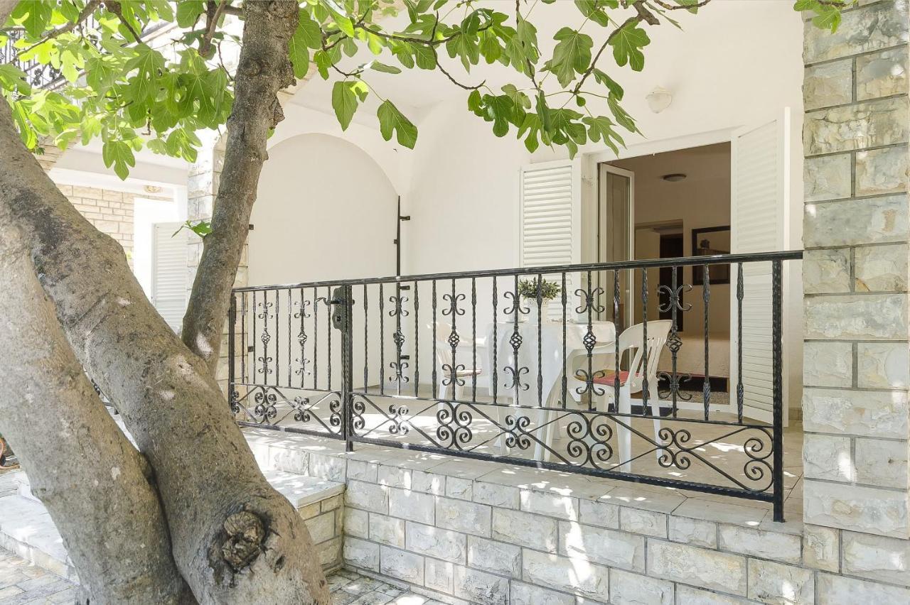 Apartments Karolina Vodice Kültér fotó