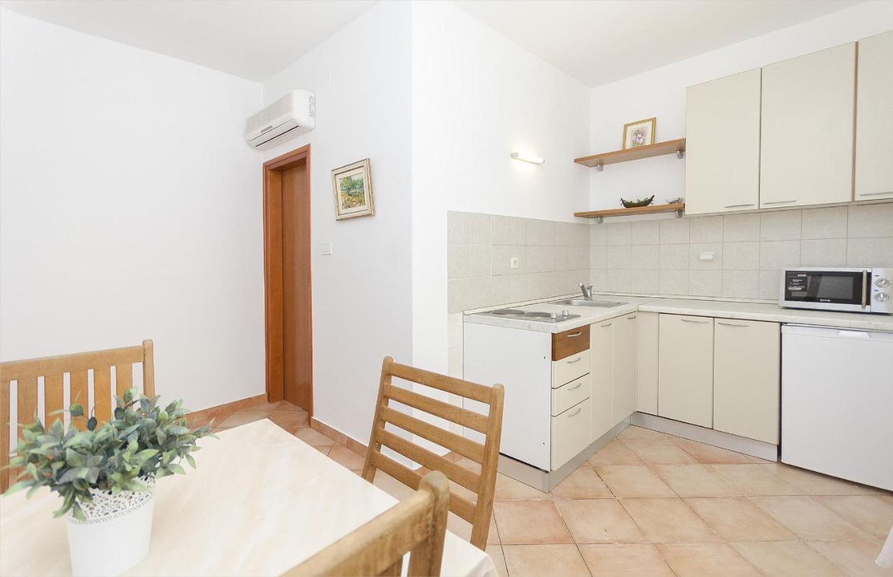 Apartments Karolina Vodice Kültér fotó
